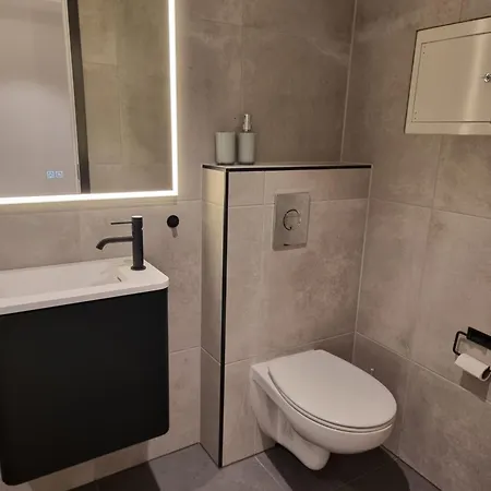 Near City, 7 Min From The Airport, Free Parking 卑爾根